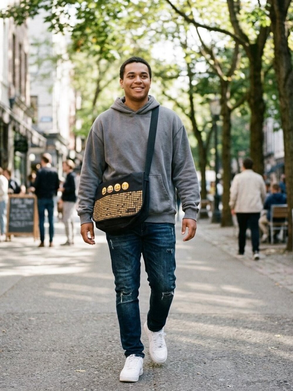 ⭐️ 5 for 20$! ⭐️ Emoji Crossbody Messenger Bag